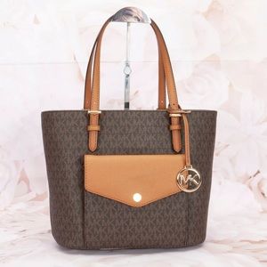 MICHAEL KORS JET SET Medium Tote and MICHAEL KORS JET SET wristlet